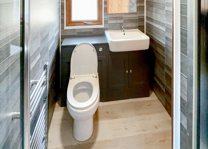 Bathroom 3, Calloose Holiday Park, Cornwall