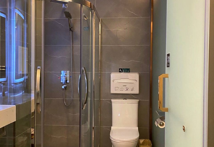 Bathroom 3, Kington Hotel Kunming, Kunming