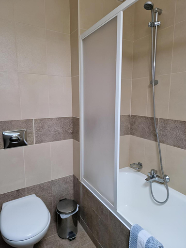 Bathroom 3, Kyridis Hotel, East Macedonia and Thrace