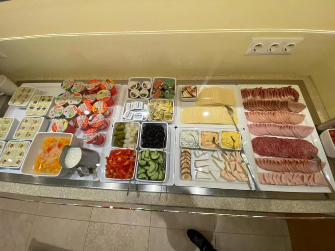 Food & Drinks