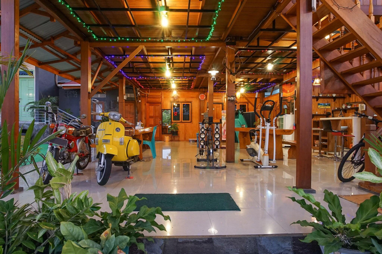 Public Area 2, Villa Robert, Manado