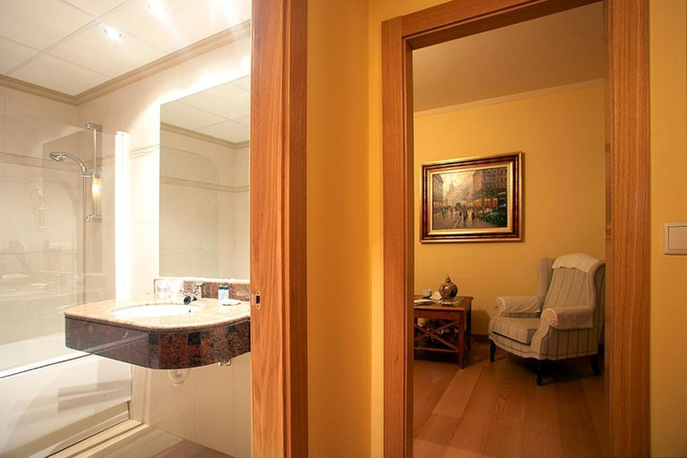 Bathroom 5, Hotel Villa De Larraga, Navarra
