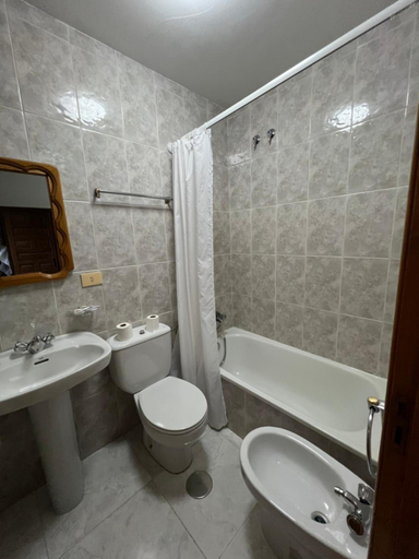 Bathroom 4, Hotel Conde, Ourense