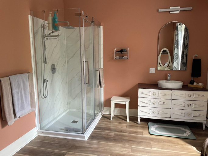 Bathroom 4, Maison Zacharie, Lac-Saint-Jean-Est