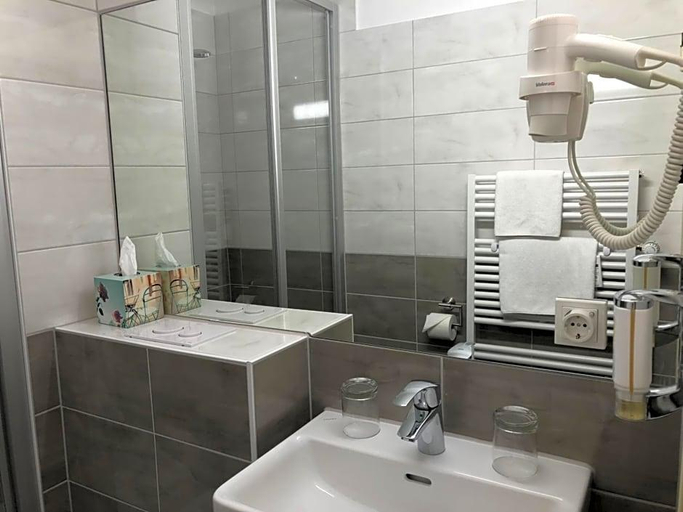 Room 2, Hotel Stadt Hamburg Am Fluss Saarbrv Cken, Regionalverband Saarbrücken
