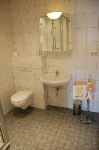 Bathroom 3, Landhaus Warndtwald, Saarlouis
