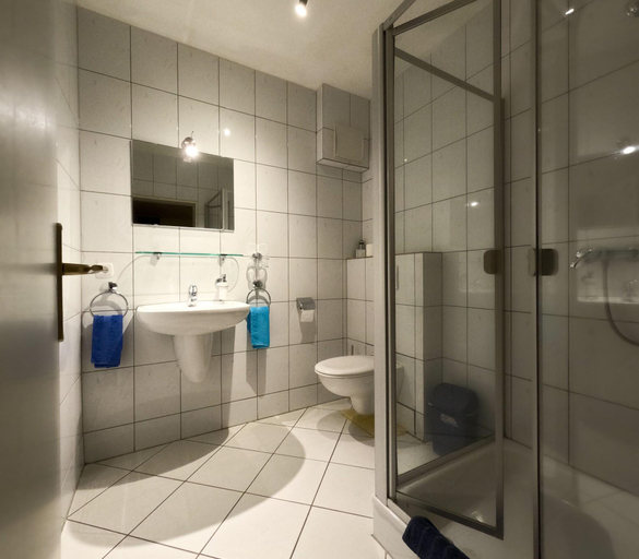 Bathroom 3, Eggersheimer Hof, Düren