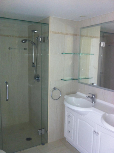 Bathroom 3, Carool Holiday Apartments, Gold Coast