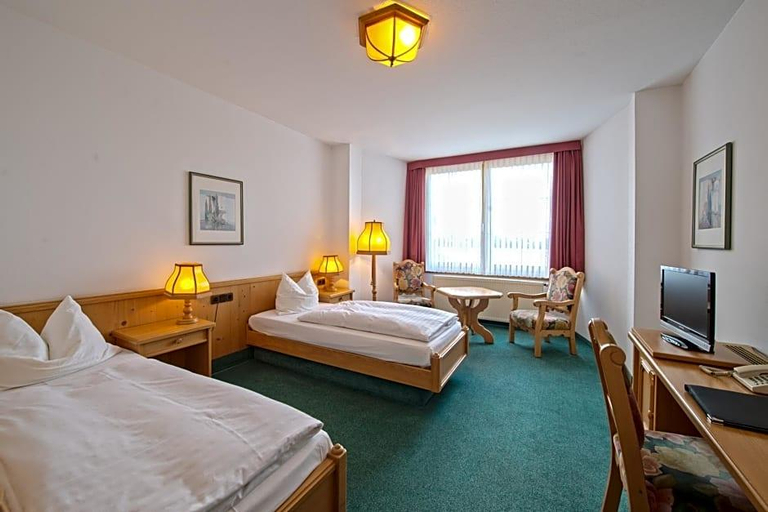 Bedroom 1, Landhotel Hopp Garni, Rhein-Pfalz-Kreis