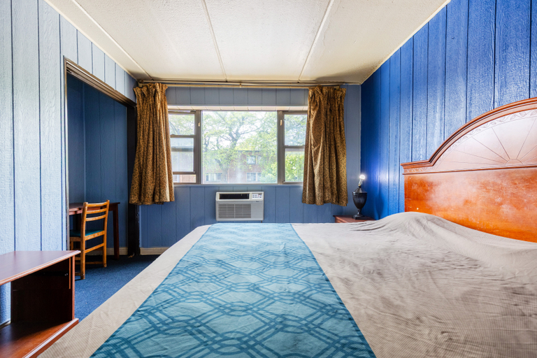 Room 4, Best Motel By OYO Chicago I-90, Cook