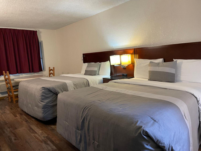 Bedroom 5, Travelers Beach Inn, Ventura