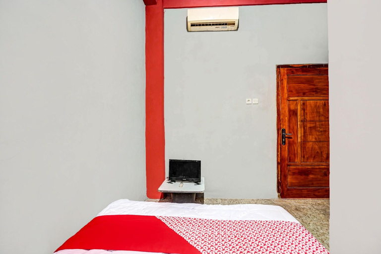 Room 4, 90799 Griyo Sonia, Surabaya