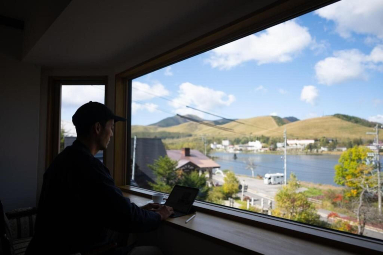 Public Area 2, Little Glebe, Nagawa