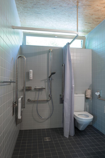 Bathroom 4, Avenches Youth Hostel, Broye-Vully
