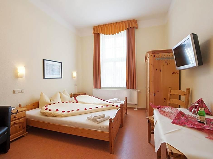 Bedroom 2, Hotel Zum Herrenhaus, Wartburgkreis