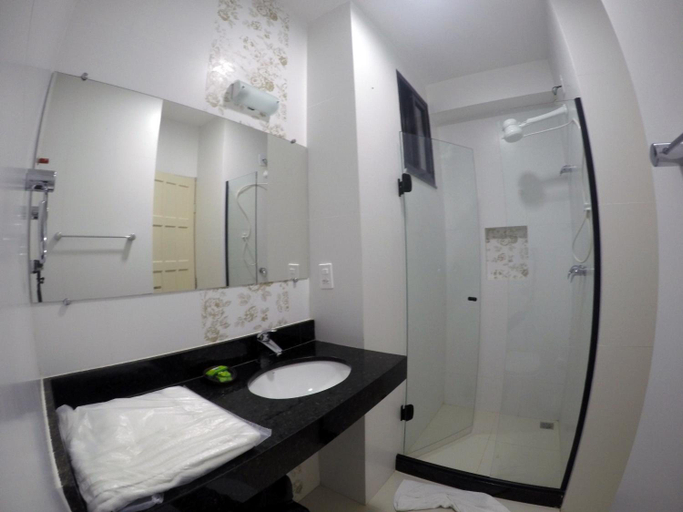 Bathroom 4, Hotel Bellatrix, Macaé