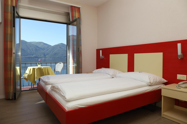 Bedroom 4, Hotel Arancio, Locarno
