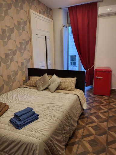 Bedroom 3, PIGNASECCA GUEST HOUSE, Napoli
