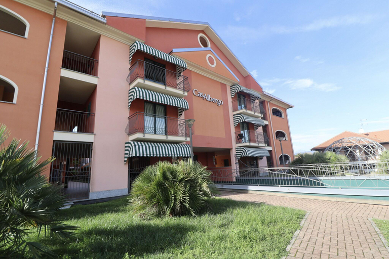 General view 2, Casalbergo Superior Lake Apartments, Novara