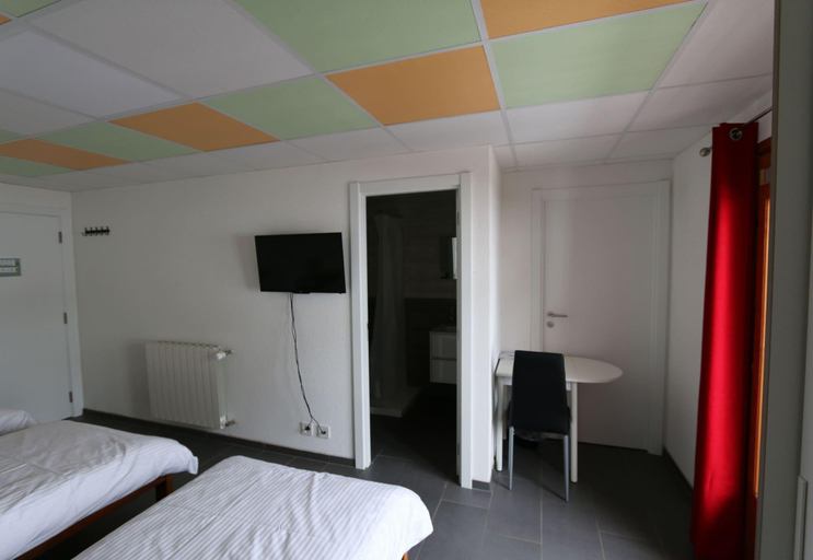 Bedroom 2, Hotel Montriond, Monthey