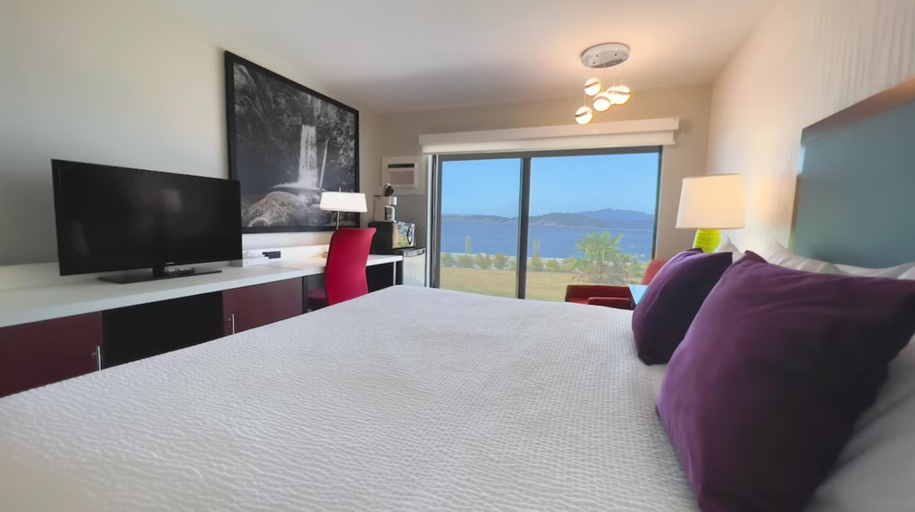 Bedroom 4, The Oceanside, a Coast Hotel, Sunshine Coast