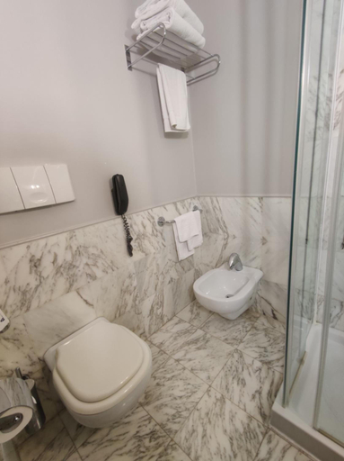 Bathroom 4, Vittoria Parc Hotel, Bari