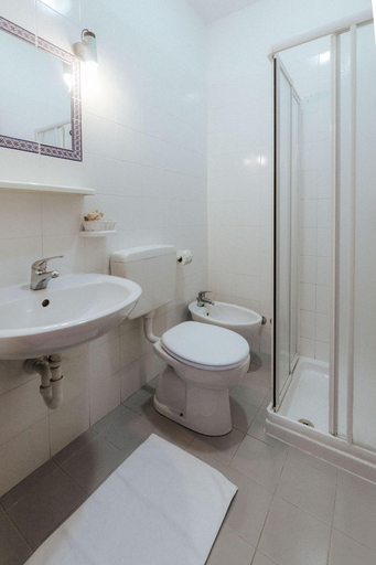 Bathroom 3, Hotel Villa Franca, Udine