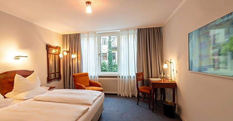 Bedroom 4, Hotel Olympic, München