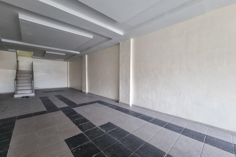 Lobby 5, Hotel O P&g Guest House, Medan