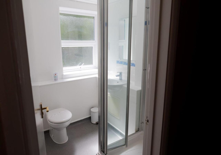 Bathroom 3, King Charles Hotel, Medway