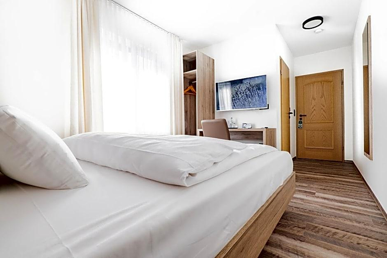 Bedroom 2, Landhotel Kirchberg, Schwäbisch Hall