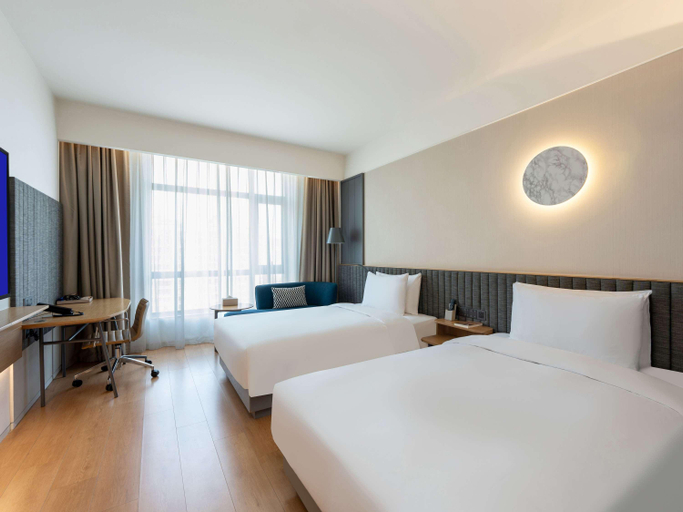Bedroom 2, Novotel Shanghai Hongqiao Gubei, Shanghai