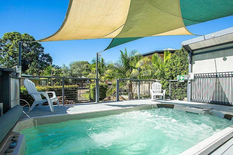 Sport & Beauty, Tiaro Tourist Stopover, Tiaro