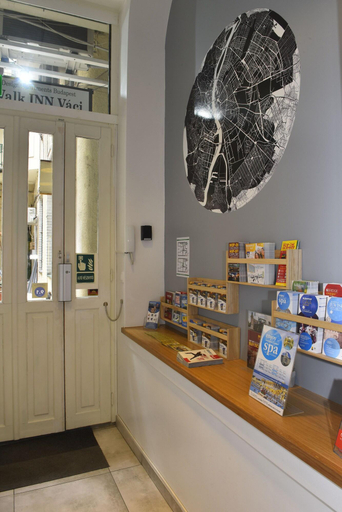 Food & Drinks 5, Walk Inn Va Ci 78, Budapesti