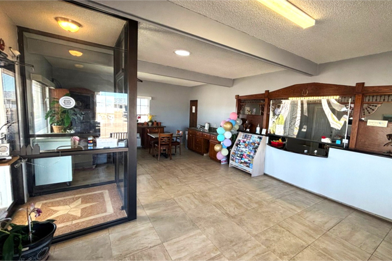 Lobby 5, Victorian Inn By OYO Whitesboro US Hwy 82, Grayson
