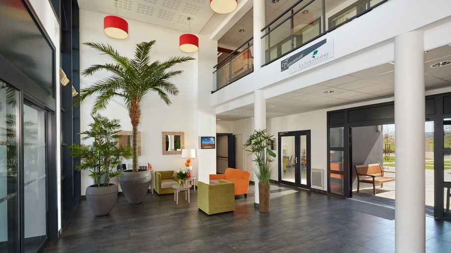 Lobby 4, Quality Suites Perpignan, Pyrénées-Orientales