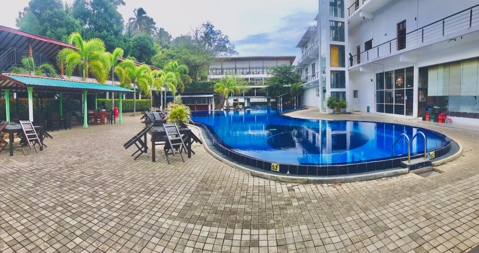 Pool, Saru Bluesapphire Hotel, Dist. Juchitan