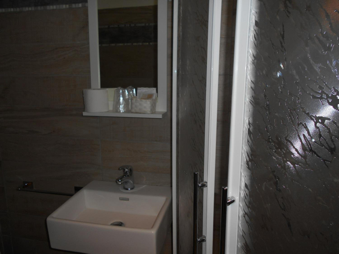 Bathroom 5, Hotel Ristorante Miramare, Pesaro E Urbino