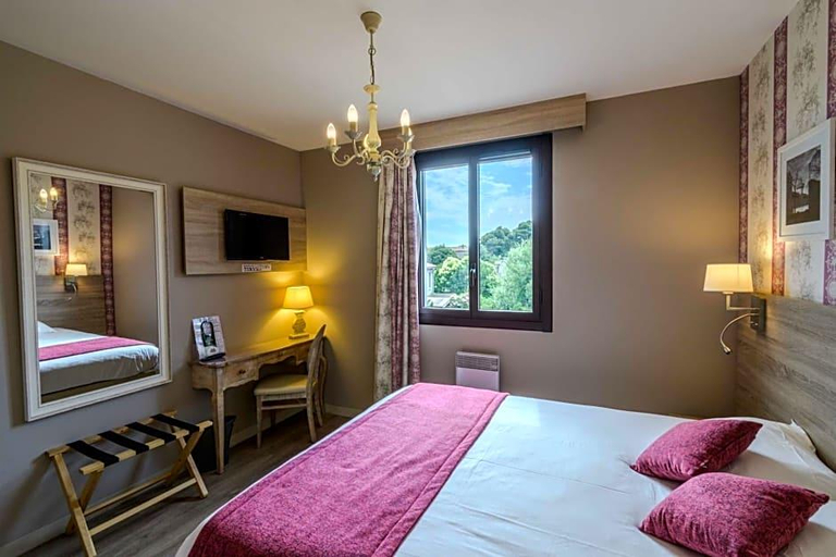 Bedroom 3, Hotel L Aragon, Aude