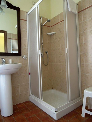 Bathroom 5, Il Vecchio Mulino, Pisa