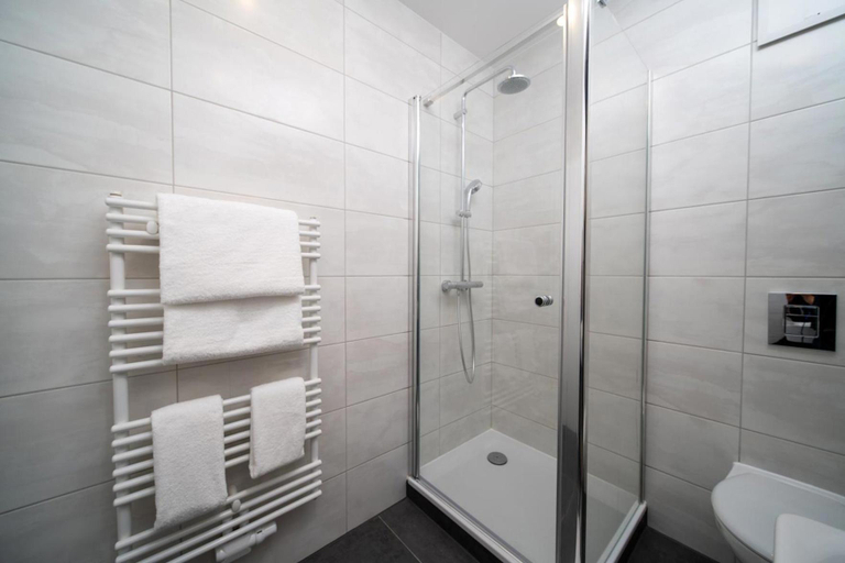 Bathroom 3, Emily Hotel Leipzig Neue Messe, Leipzig