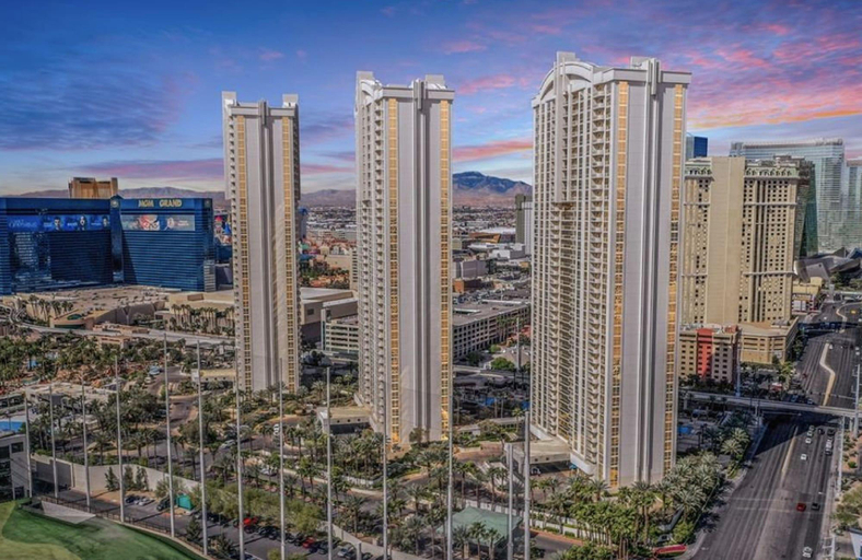 Exterior & Views 2, MGM Vegas Signature Suites Collection, Clark