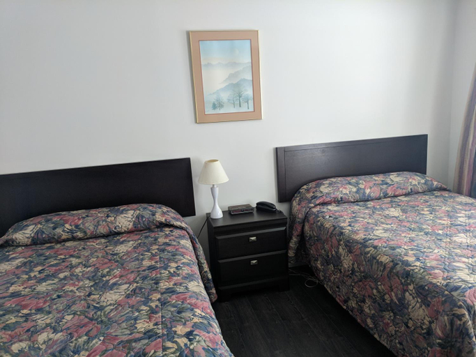 General view 3, Hilltop Motel, Frontenac