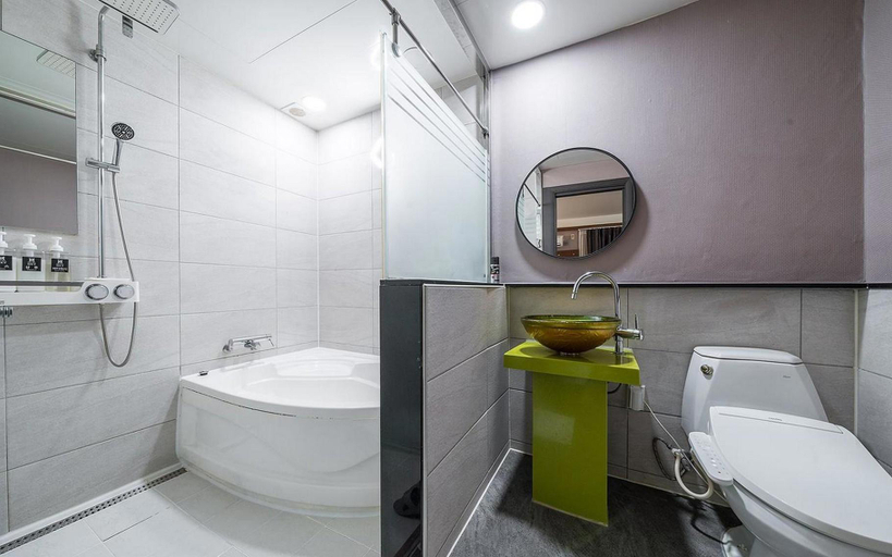 Bathroom 5, Yongin Singal Sky, Yongin