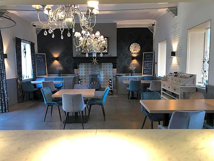 Food & Drinks 4, Hotel Gemeente Huis, West-Vlaanderen