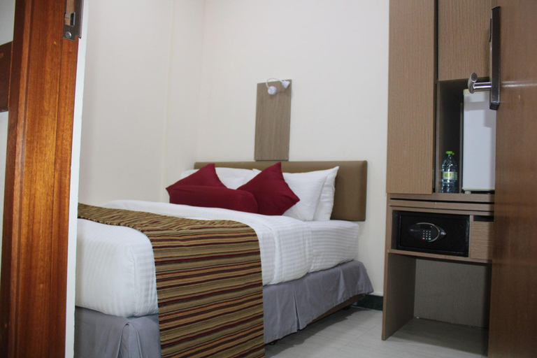Room 4, Beehive Central, Malé