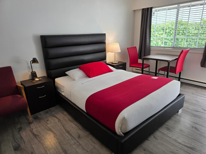 Bedroom 2, Alpine Motel, Fraser Valley