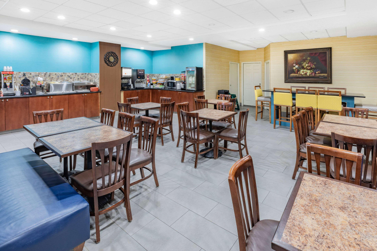 Food & Drinks 3, Comfort Inn Suites Att, Bexar