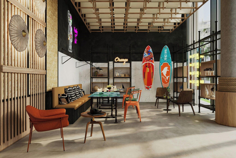 Public Area 3, Moxy Nice, Alpes-Maritimes