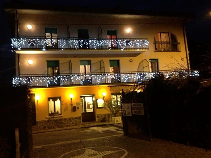 Exterior & Views 2, Albergo Ristorante Punta Dell Est, Brescia